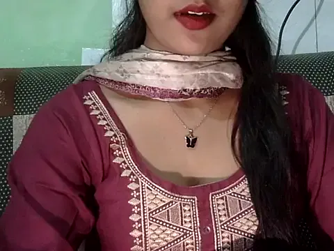 sexy-irm from StripChat is Freechat