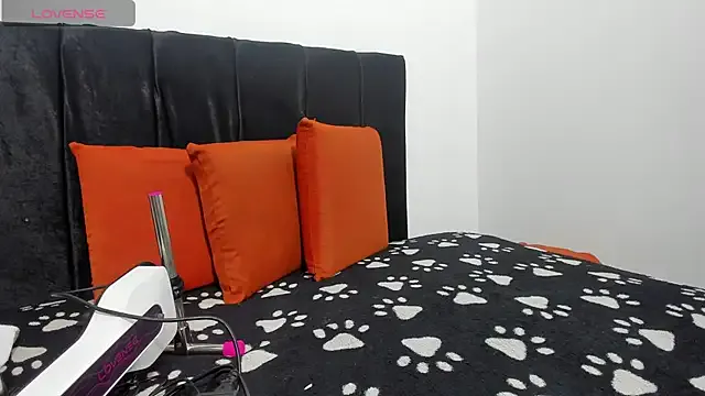 Sexy_blonde_Twink from StripChat is Freechat