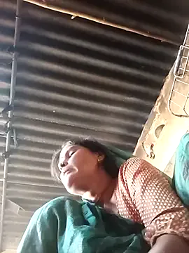 Sexy_queeny from StripChat is Freechat