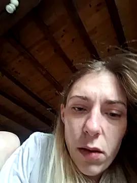 SexyAlya from StripChat is Freechat