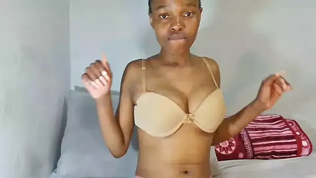 SexyBitchx01 from StripChat