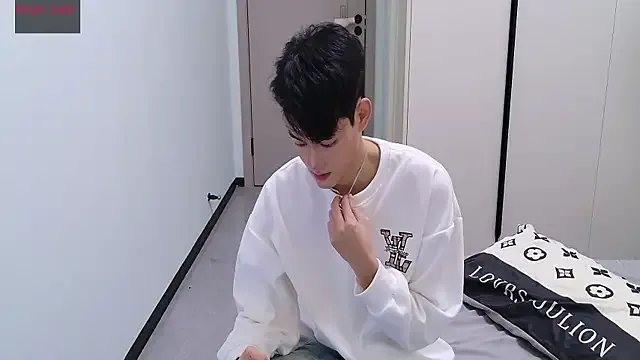 sexyboy-lele from StripChat is Freechat