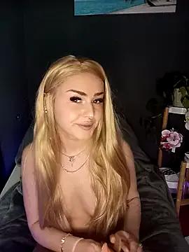 sexyhoneycake from StripChat is Freechat
