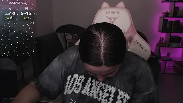 Girls: try live performances with matured performers, from dancing to quirks, in a variety of beautiful sex cams.