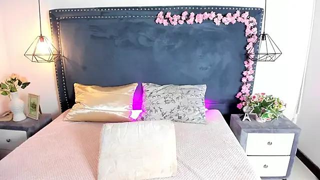 Girls: try live performances with matured performers, from dancing to quirks, in a variety of beautiful sex cams.