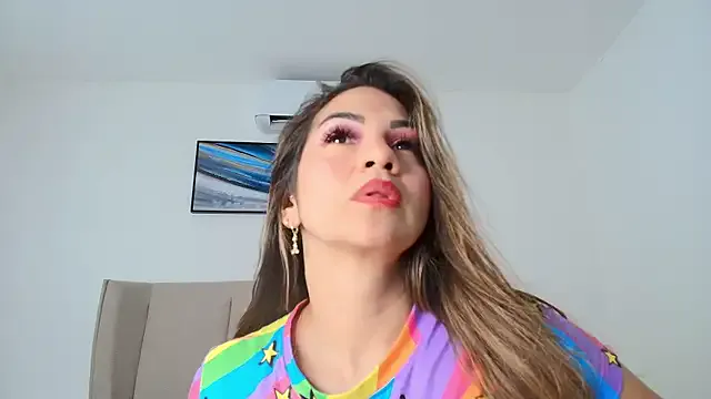 Girls: try live performances with matured performers, from dancing to quirks, in a variety of beautiful sex cams.