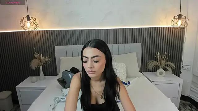 Girls: try live performances with matured performers, from dancing to quirks, in a variety of beautiful sex cams.