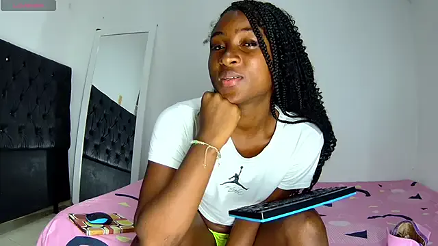 shantall_ebony1 from StripChat is Freechat