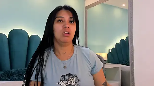 sharlott18 from StripChat is Freechat