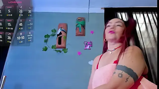 Sharlott_smith from StripChat is Freechat