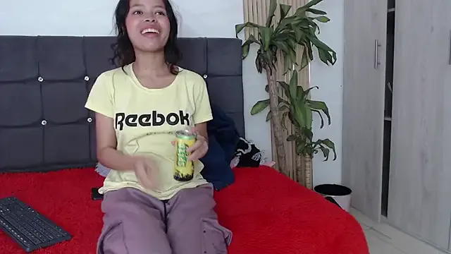 sharon_ivanna12 from StripChat is Freechat