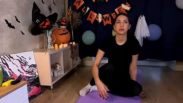 SharonStormy from StripChat is Freechat