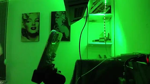 shellsy_hans from StripChat is Freechat