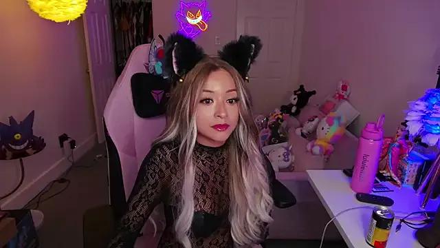 ShortnSweeeet from StripChat is Freechat