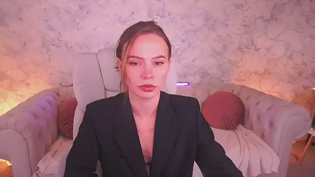 ShyySiren from StripChat is Freechat