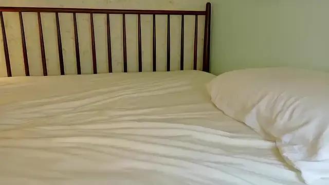sicklitgirl from StripChat is Freechat