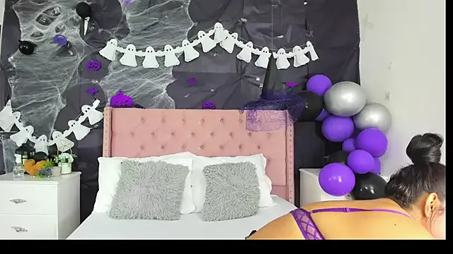 SienaWild from StripChat is Freechat