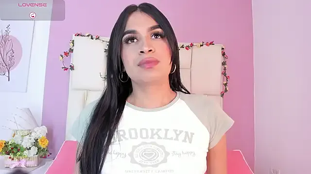 Girls: try live performances with matured performers, from dancing to quirks, in a variety of beautiful sex cams.