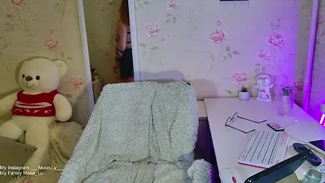 Girls: try live performances with matured performers, from dancing to quirks, in a variety of beautiful sex cams.