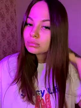 SirenSerena from StripChat is Freechat