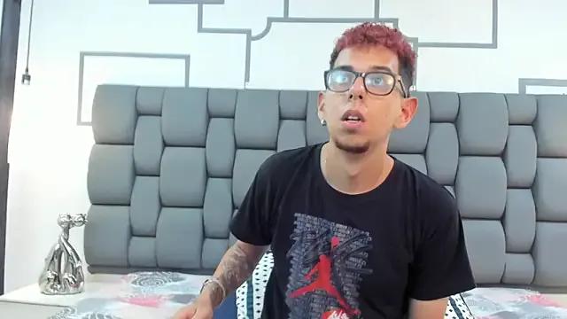 SkarletRuiz from StripChat is Freechat