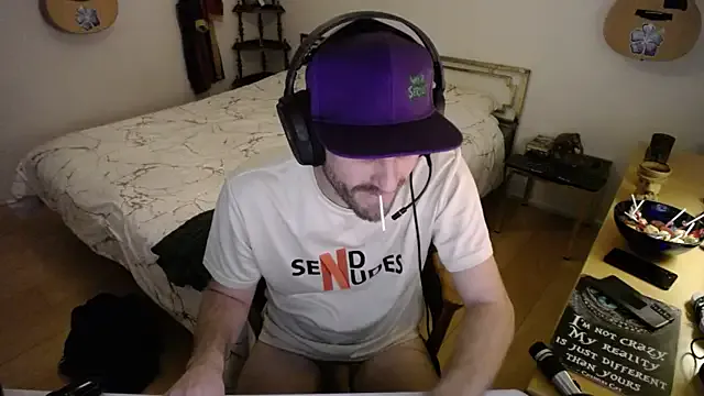 skatejocke from StripChat is Freechat