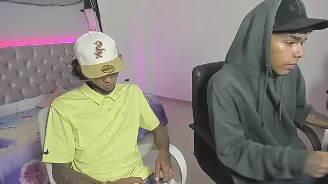 Girls: try live performances with matured performers, from dancing to quirks, in a variety of beautiful sex cams.