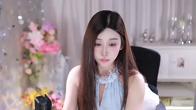 SleepArtist from StripChat