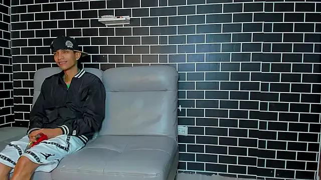 sloppy_sexhard1 from StripChat is Freechat
