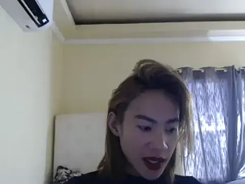 Slutty_Shanexx from StripChat is Freechat