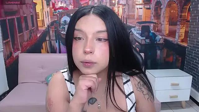 Small_naughty_ from StripChat is Freechat