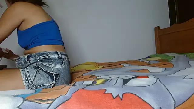 smallkarlakarla from StripChat is Freechat