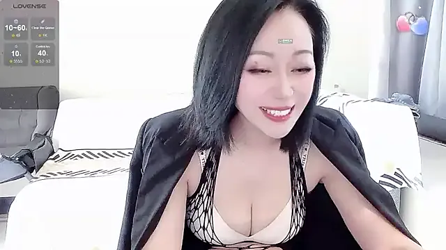 Smile-- from StripChat is Freechat