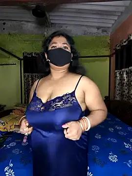 Smile-quien from StripChat is Freechat