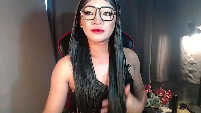 smokeprincess from StripChat is Freechat