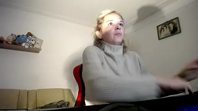 SmokerLety from StripChat