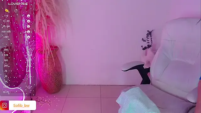 Sofi_BBW from StripChat