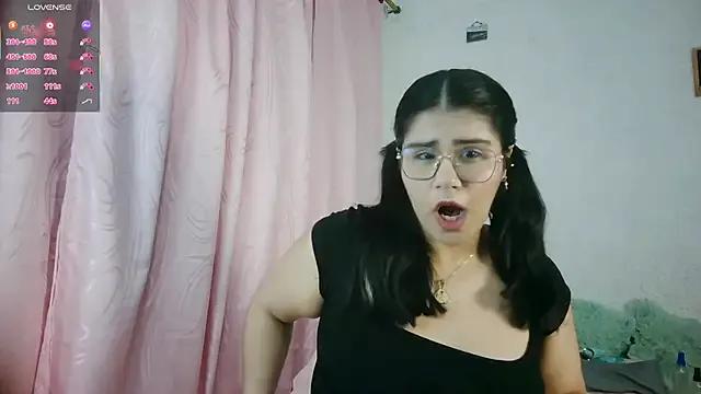 sofi_lovers from StripChat is Freechat
