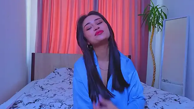 Sofia_Plump from StripChat is Freechat