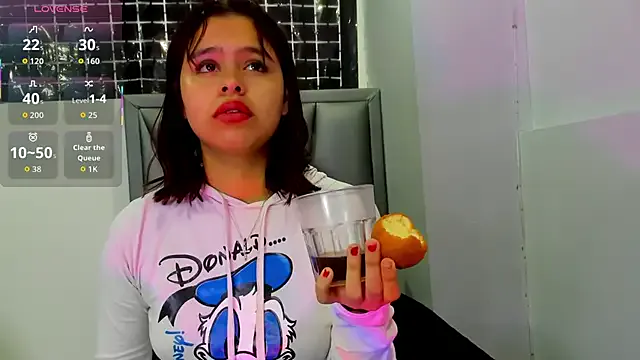 Sofia_villareal from StripChat is Freechat