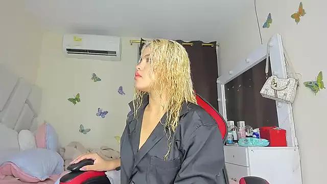 Girls: try live performances with matured performers, from dancing to quirks, in a variety of beautiful sex cams.