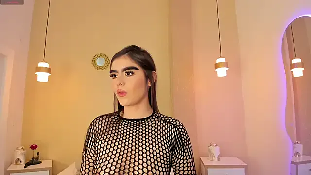 SofiaFontaiine from StripChat is Freechat