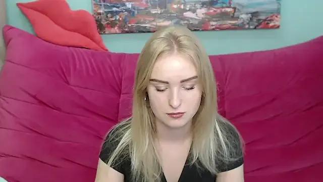 SofySofty from StripChat is Freechat