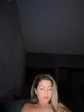 SoniaDeviis from StripChat is Freechat