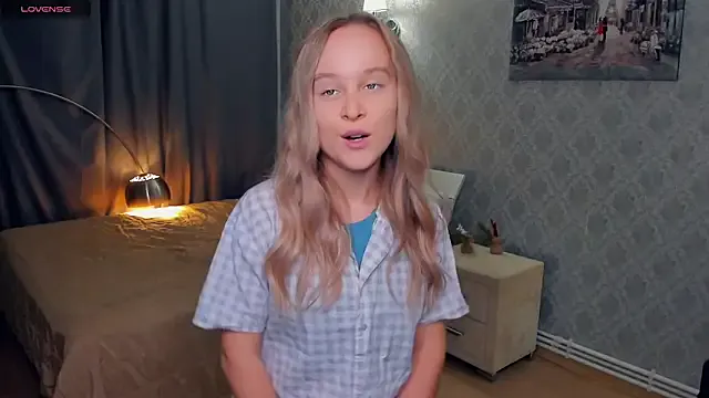 SoonMoor from StripChat is Freechat