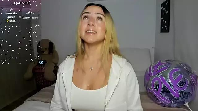 Girls: try live performances with matured performers, from dancing to quirks, in a variety of beautiful sex cams.