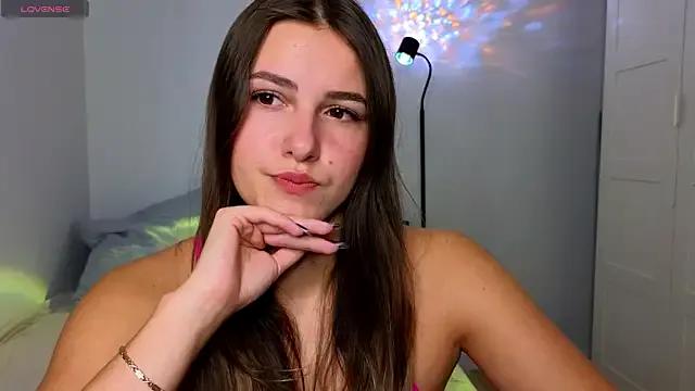sophia_euphoriaa from StripChat is Freechat