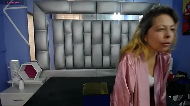 sophia_ny from StripChat is Freechat