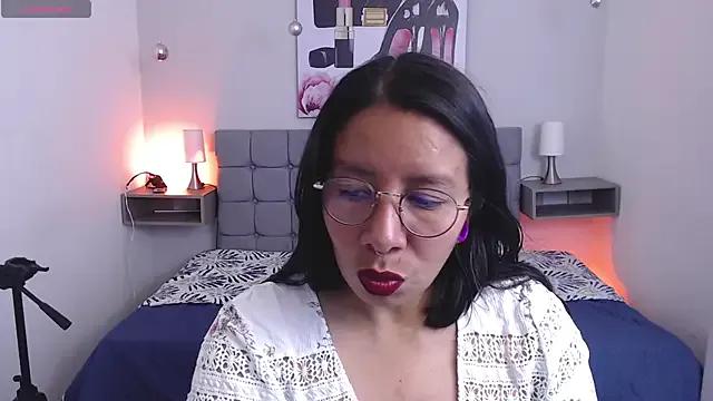 sophia_reyes_ from StripChat is Freechat