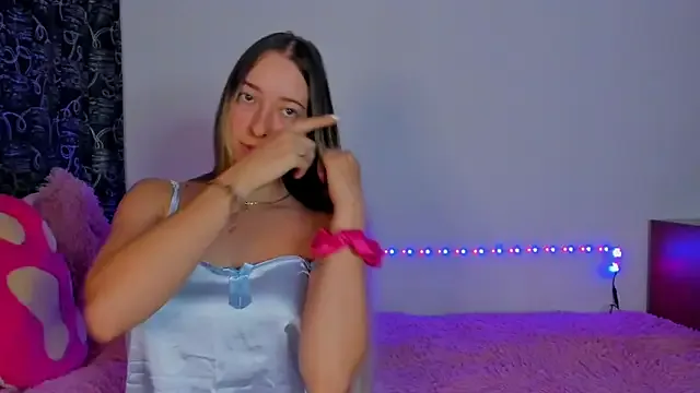 Sophia_rouse from StripChat is Freechat